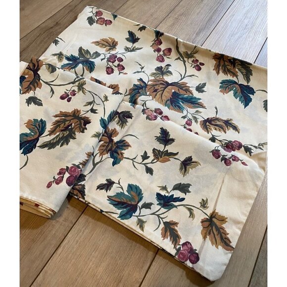 Set of 2 Vintage JCPenney Floral Leaves Queen Size Pillowcases Cream Gold Blue - Picture 1 of 6
